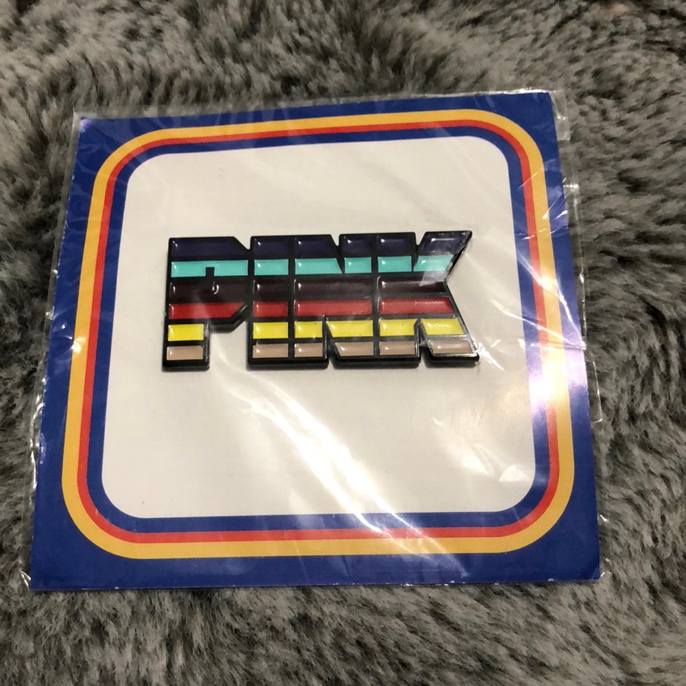 🆕Victoria’s Secret PINK PINK 70’s Retro pin
